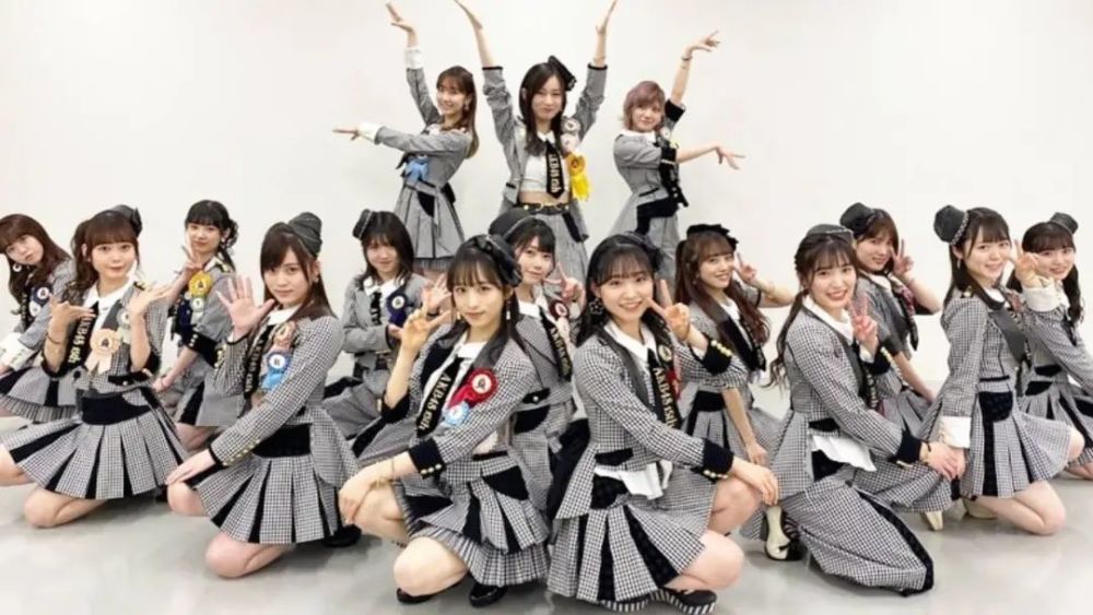 akb48集体感染!7名成员确诊新冠,公司发文道歉宣布取消演出