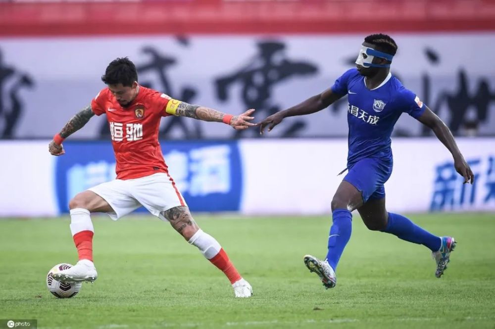 战报丨一锋鹏飞相互助攻 沧州雄狮三球负于广州队