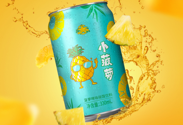 近日,百威集团上线一款名为小菠萝菠萝啤味碳酸饮料,添加天然菠萝汁