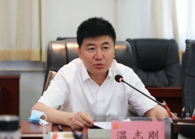 权威发布|全县疫情防控指挥部(扩大)会议召开 任杰主持并讲话