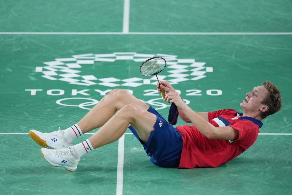 (东京奥运会)羽毛球——男单决赛:安赛龙夺冠_腾讯新闻