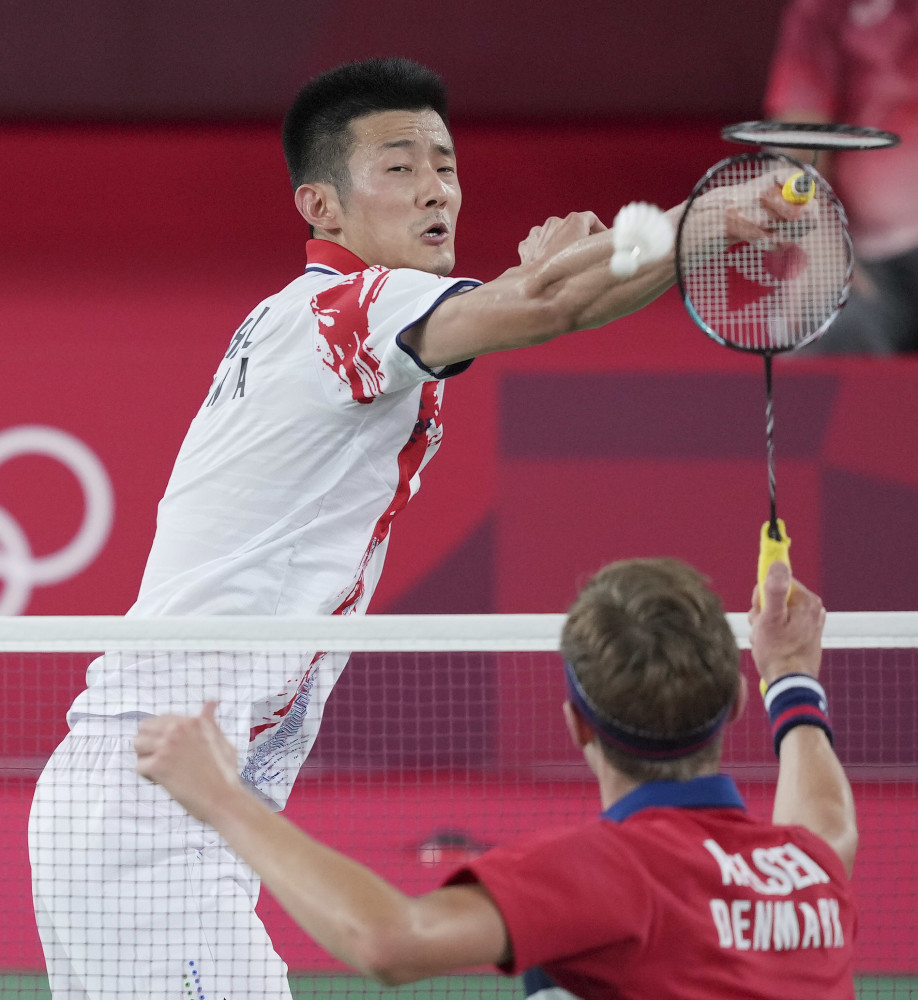 东京奥运会羽毛球男单决赛谌龙获得亚军