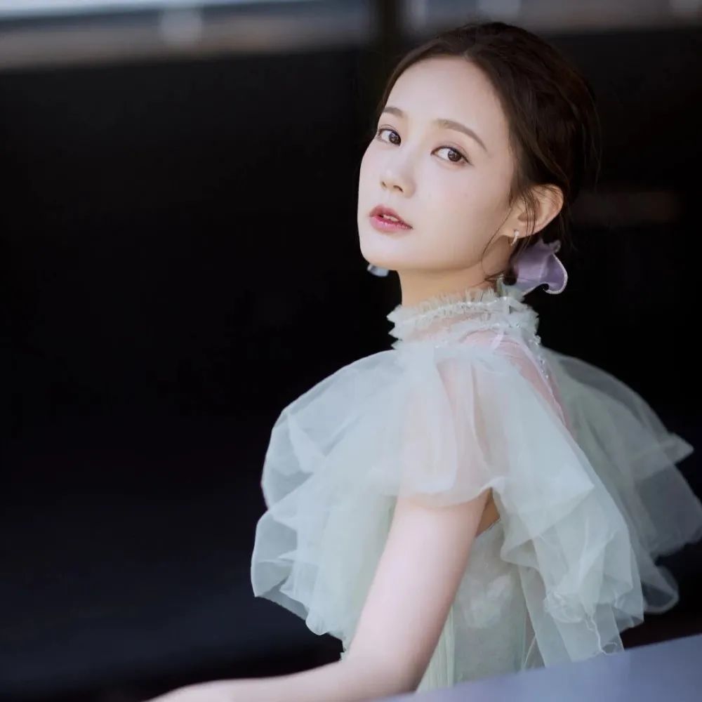 明星头像李一桐头像美美哒