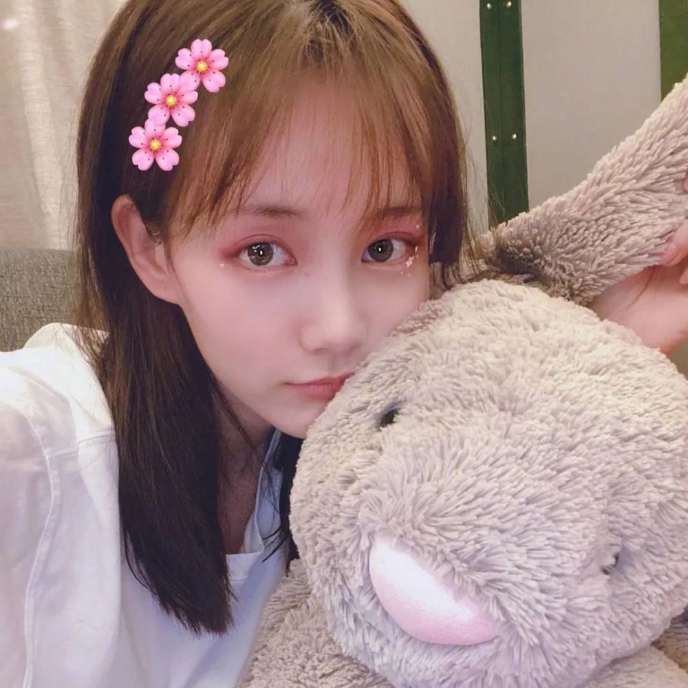 明星头像李一桐头像美美哒