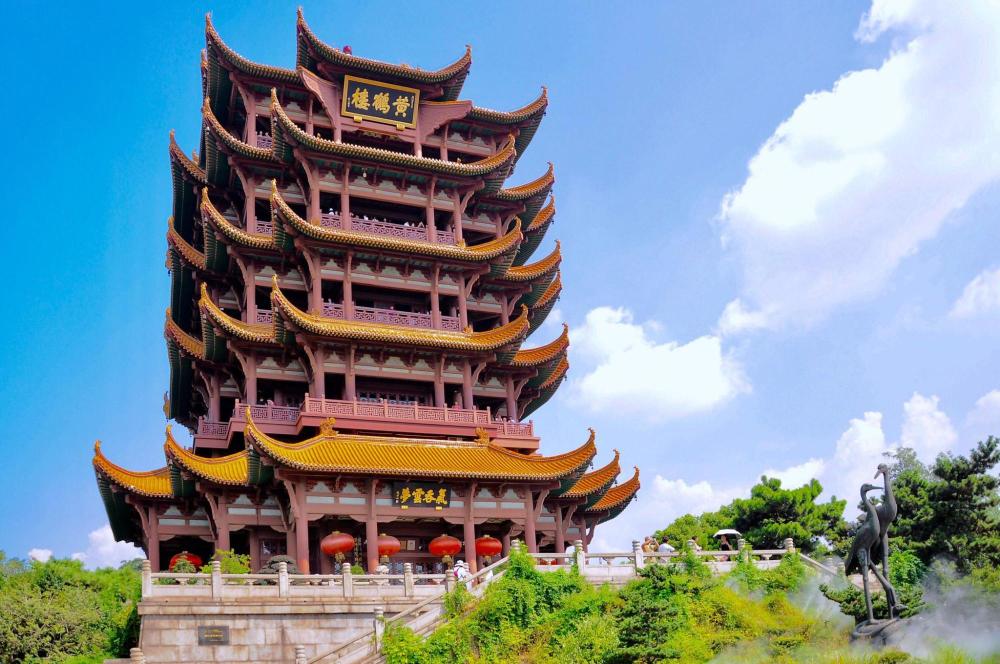 gdp中国前十_中国地级市“前十强”,GDP达6606亿元,最具“商业活力”的城市
