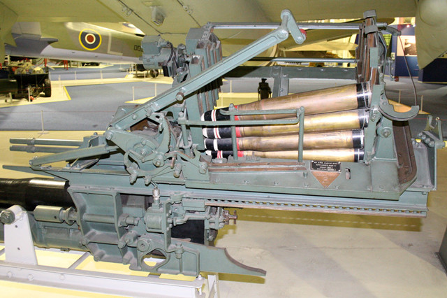 反坦克炮改舰炮,航炮,二战英国不一样的6磅炮