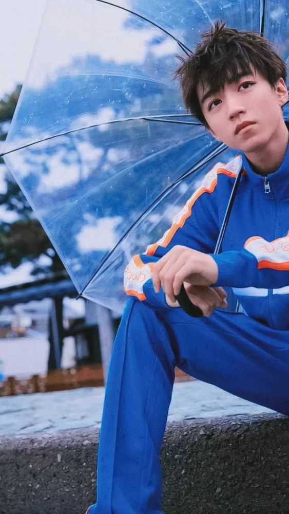 壁纸|令人心动的王俊凯的手机背景壁纸