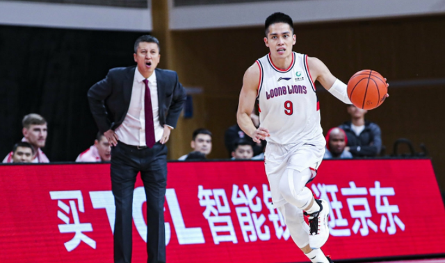郭士强 CBA正式官宣！郭士强爱将完成续约 拒绝北京首钢挖人