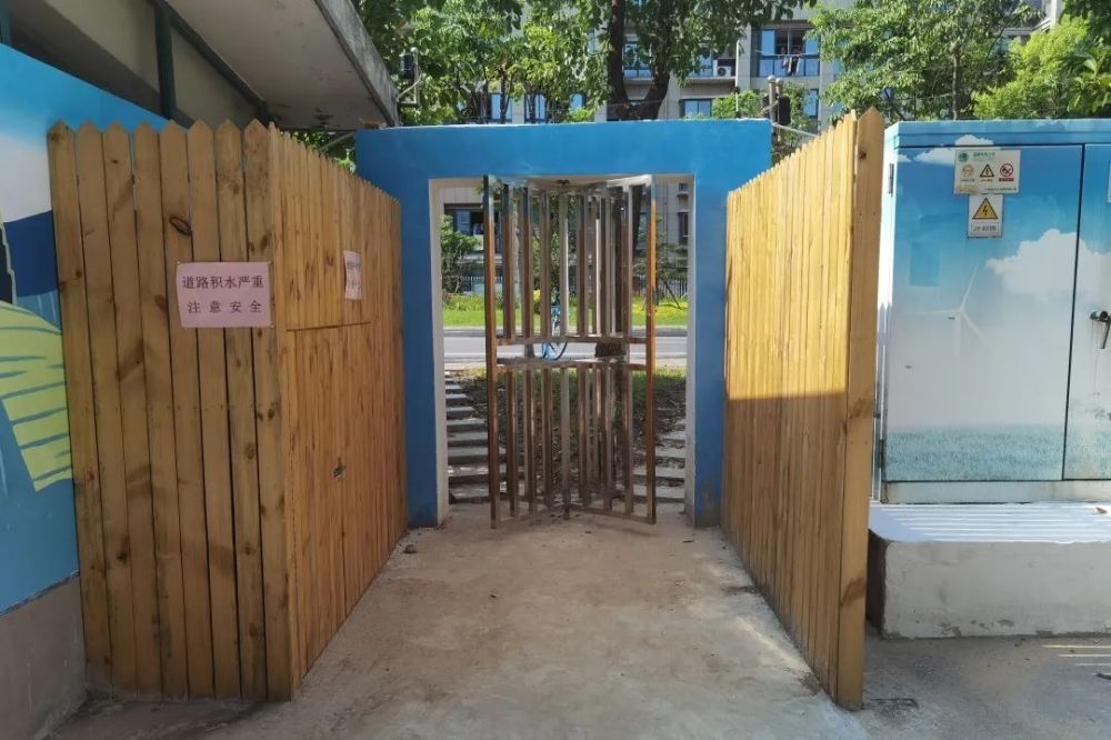 北门外景(小区入口)