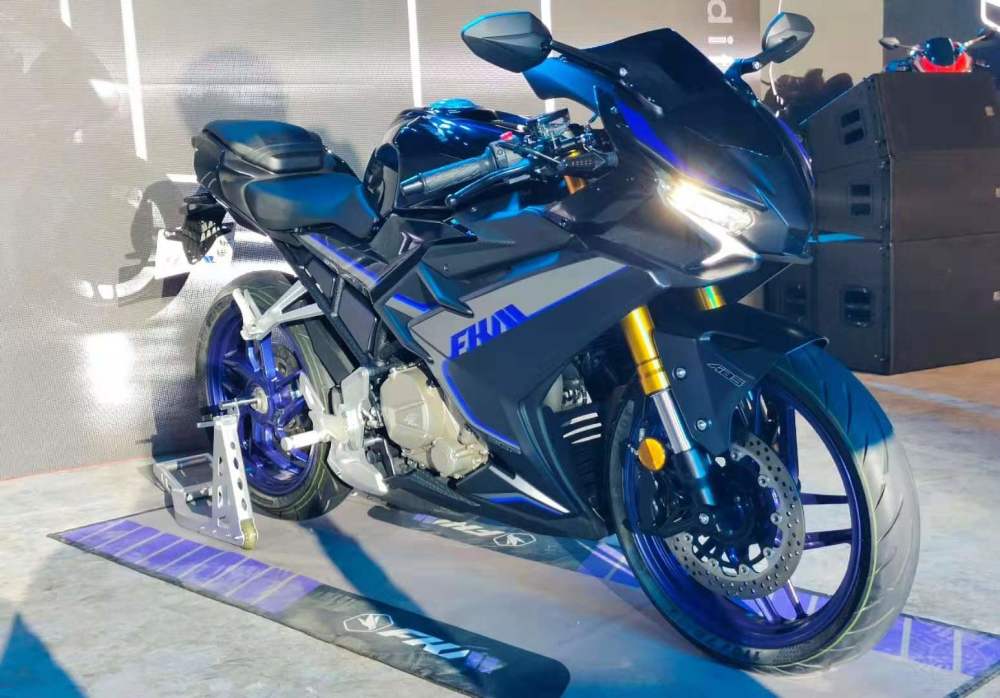 赛250的兄弟来啦贝纳利飓风250加入小排量仿赛战场