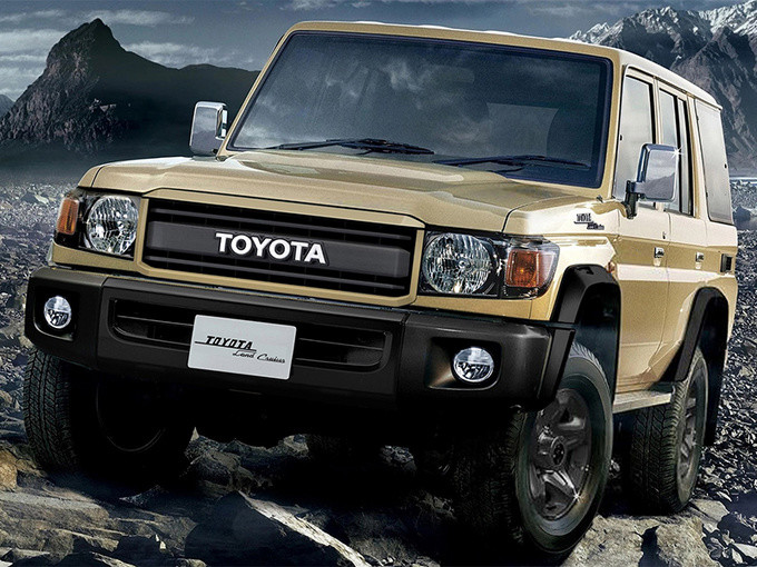 日前丰田在澳大利亚市场发布了基于lc76经典陆巡打造的70周年特别版