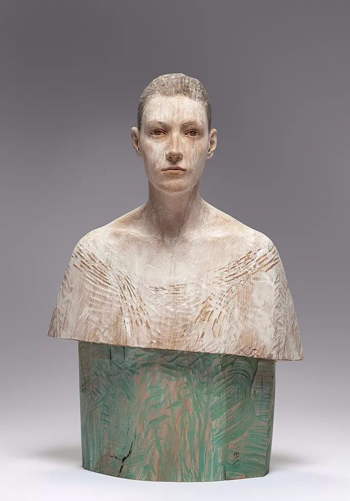 1959 年出生于意大利,著名雕塑家,艺术家,被称为"本世纪最伟大的木雕