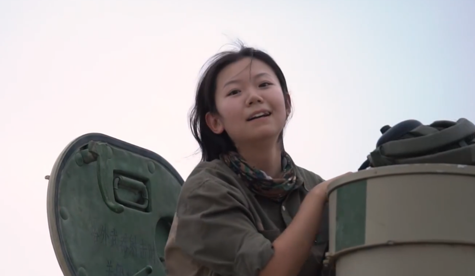 99a最美女兵再现身 南疆军区女子坦克班新动态曝光_腾讯新闻