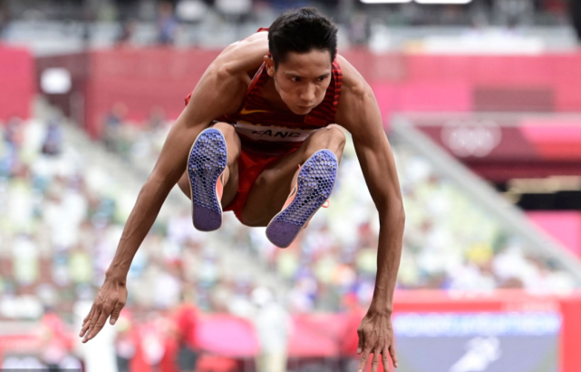 陕西健儿方耀庆晋级奥运会三级跳决赛