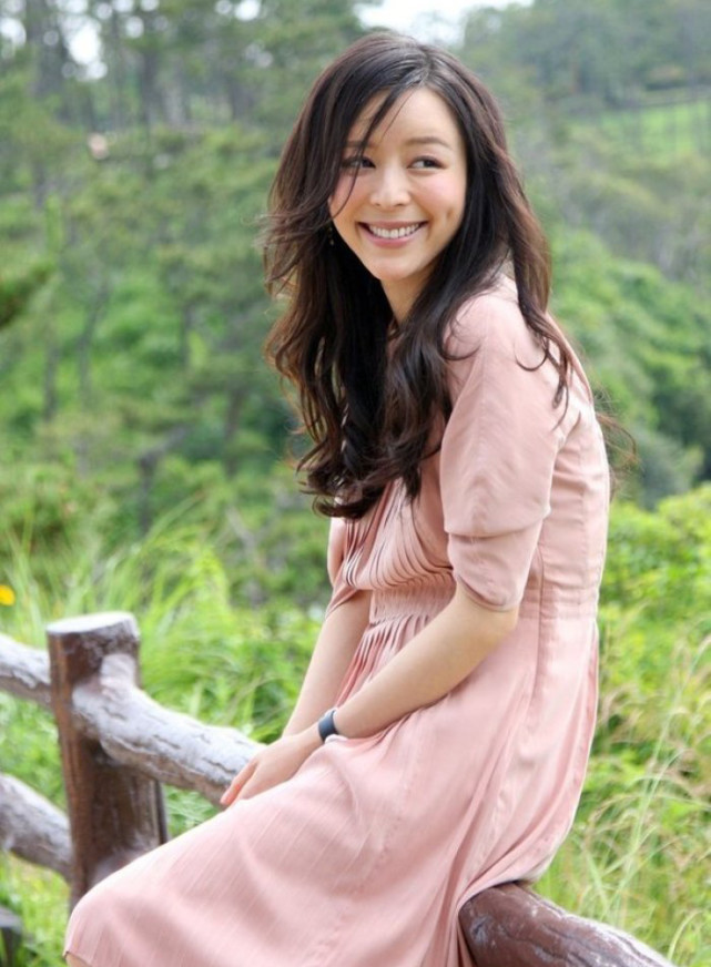有漂亮酒窝的女星只服这10位,辨识度高不说,笑起来还特别甜