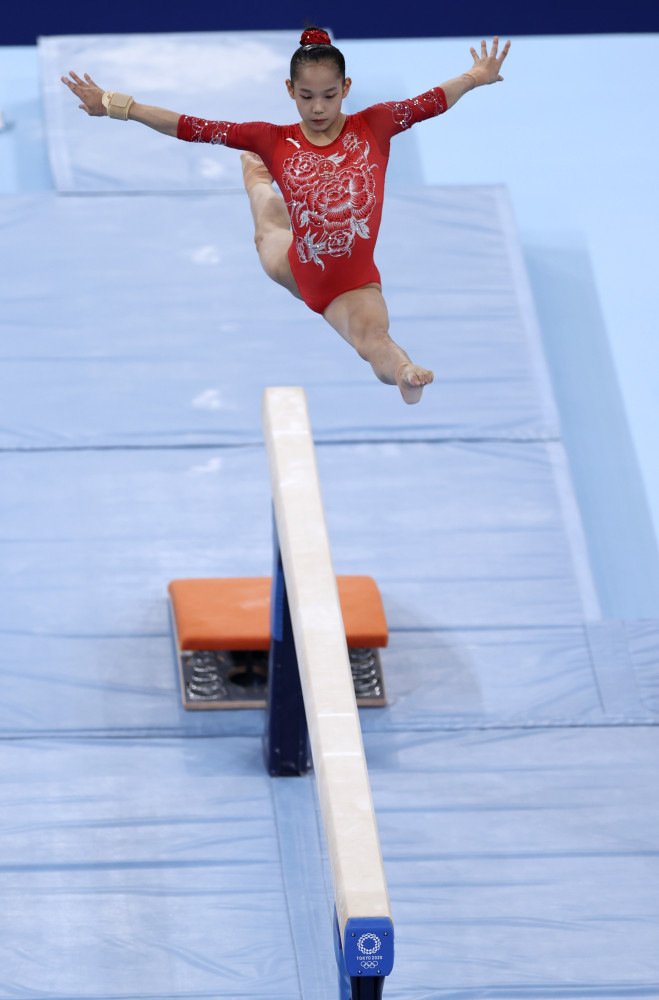 东京奥运会体操女子平衡木中国选手包揽冠亚军