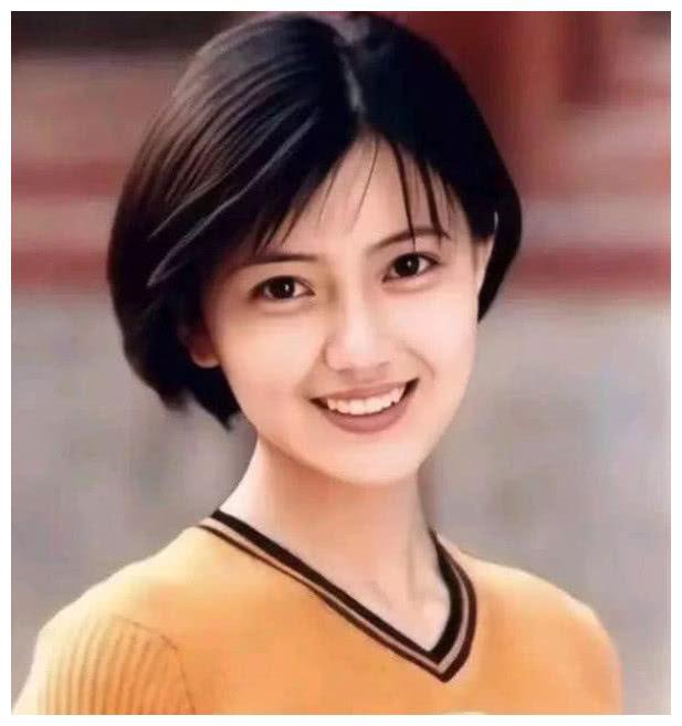 高圆圆"高中旧照"被翻出,班主任:全级十个班的男生都喜欢她