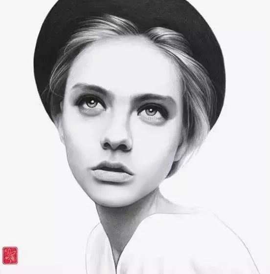 艺术家告诉你画好素描头像你必须会排线然而仅靠铅笔画是不行的要学会