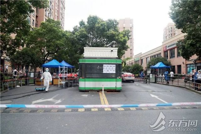 直击"心圆西苑小区"封闭管理现场|外卖|上海|核酸检测|张伟峰|疫情