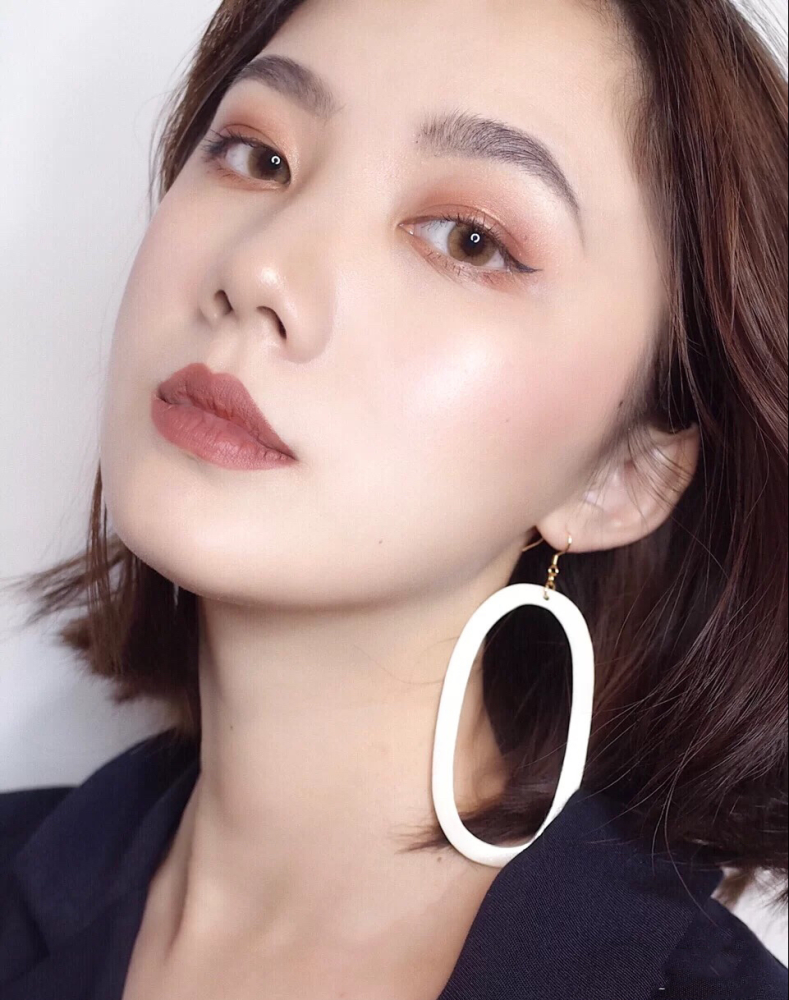 肿眼泡,单眼皮女生如何逆袭?画对眼妆是重点!