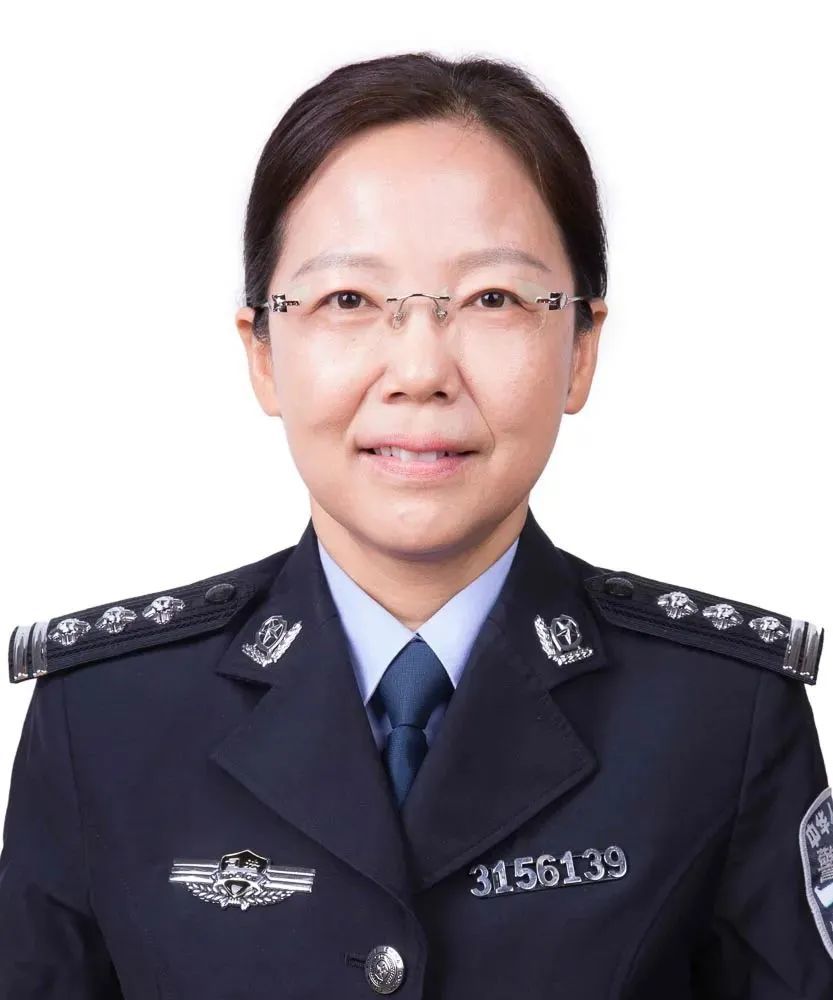 83236部队宝山监狱总务科四级高级警长梅钱荣曾服役武警上海总队新收