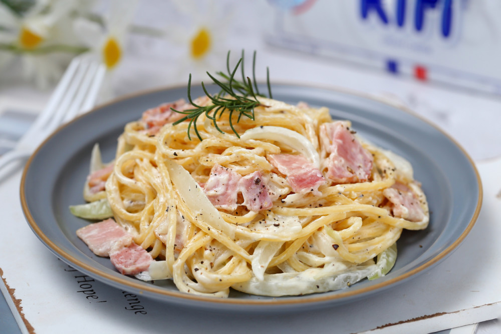 完美复刻西餐厅培根芝士意面奶香浓郁好吃到舔盘简单又实惠
