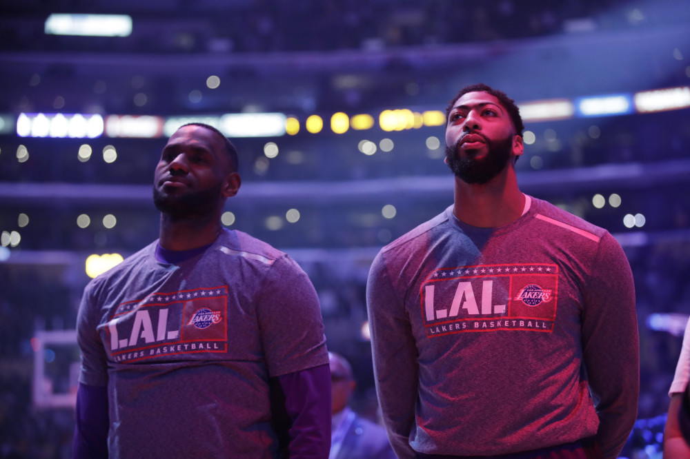 nba 5年2.61亿美金，创纪录！38岁还能拿6000万年薪，你比老詹更出色