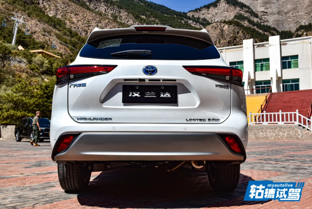 全系标配2.5l混动系统,请查收广汽丰田全新汉兰达试驾报告!_腾讯新闻