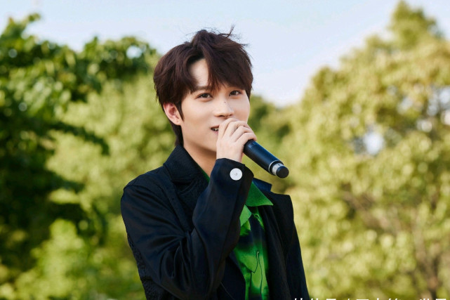 井胧新歌《骁》被质疑抄袭《莲》,张艺兴团队回复:是有参考部分