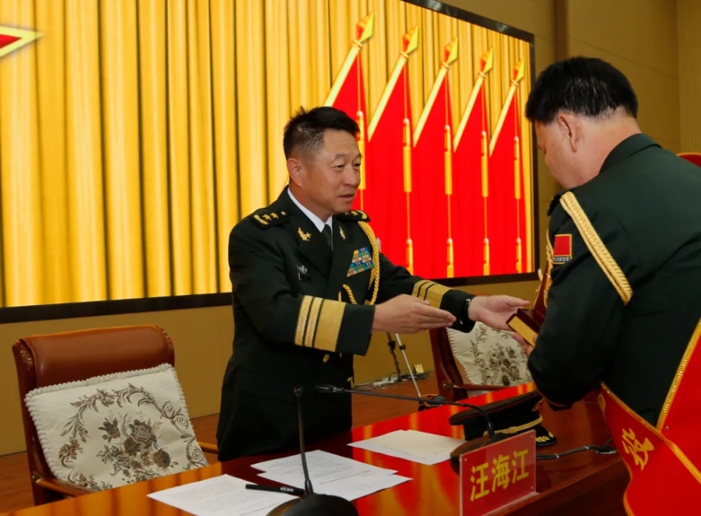汪海江中将已任新疆军区司令员_腾讯新闻