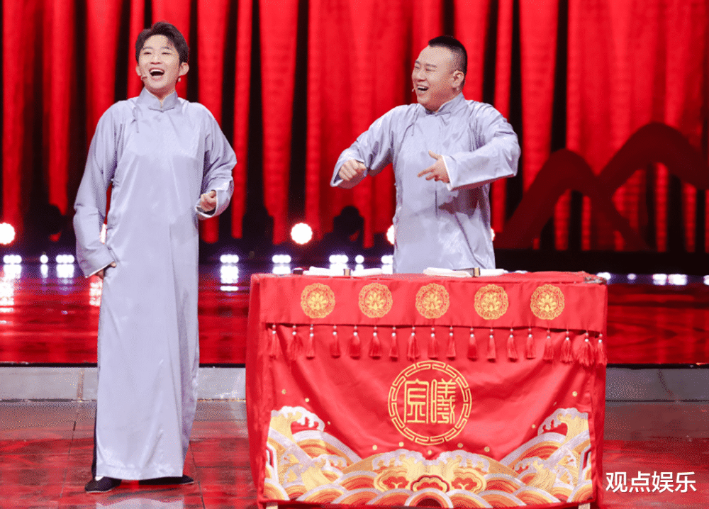 金霏陈曦领跑相声界直播说相声成常态而郭德纲禁止演员直播说相声