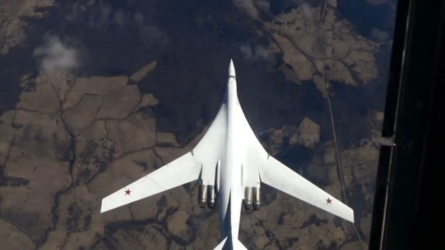 白天鹅图160速度有多快竟让f35看了机尾灯