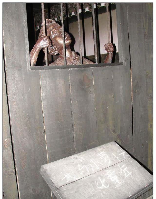 小萝卜虽然从记事那刻起,就呆在监狱里,可对外面的世界他从小就很向往