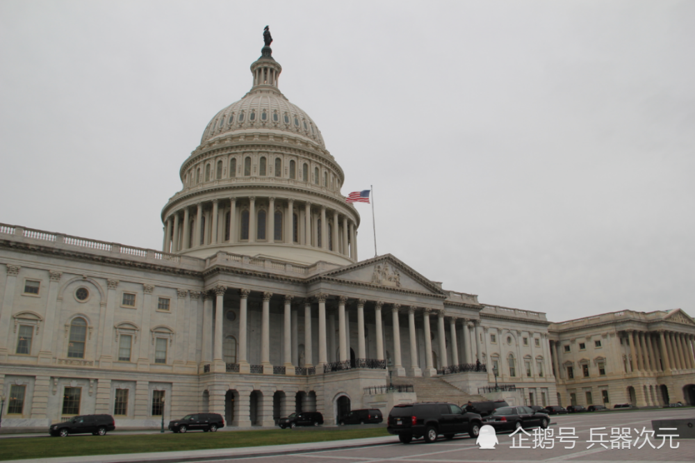 美国议员中招疫苗已经失效上万印度民众齐聚恒河德尔塔还在进化