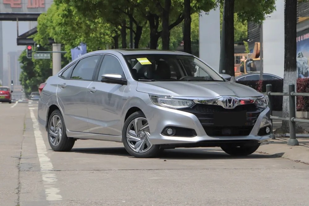 混動車本田凌派 本田的一款中檔車 綜合油耗僅4 0升 新車新聞