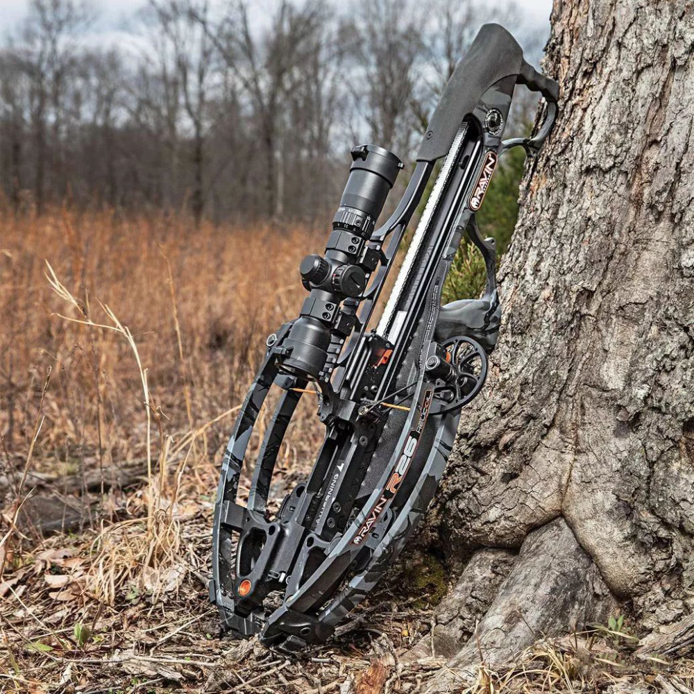 属于冷兵器,并且古代的时候就已经诞生了,但比弓箭穿透力更强的复合弩