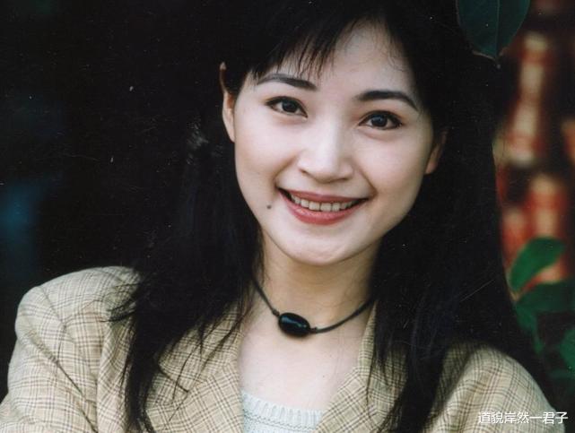 54岁军中情人方季惟背父债9千万后罹癌 至今未嫁背后藏心酸真相