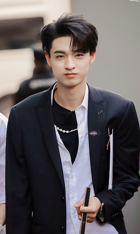 奥运冠军也是德云女孩儿和郭麒麟互动超好笑网友爱了