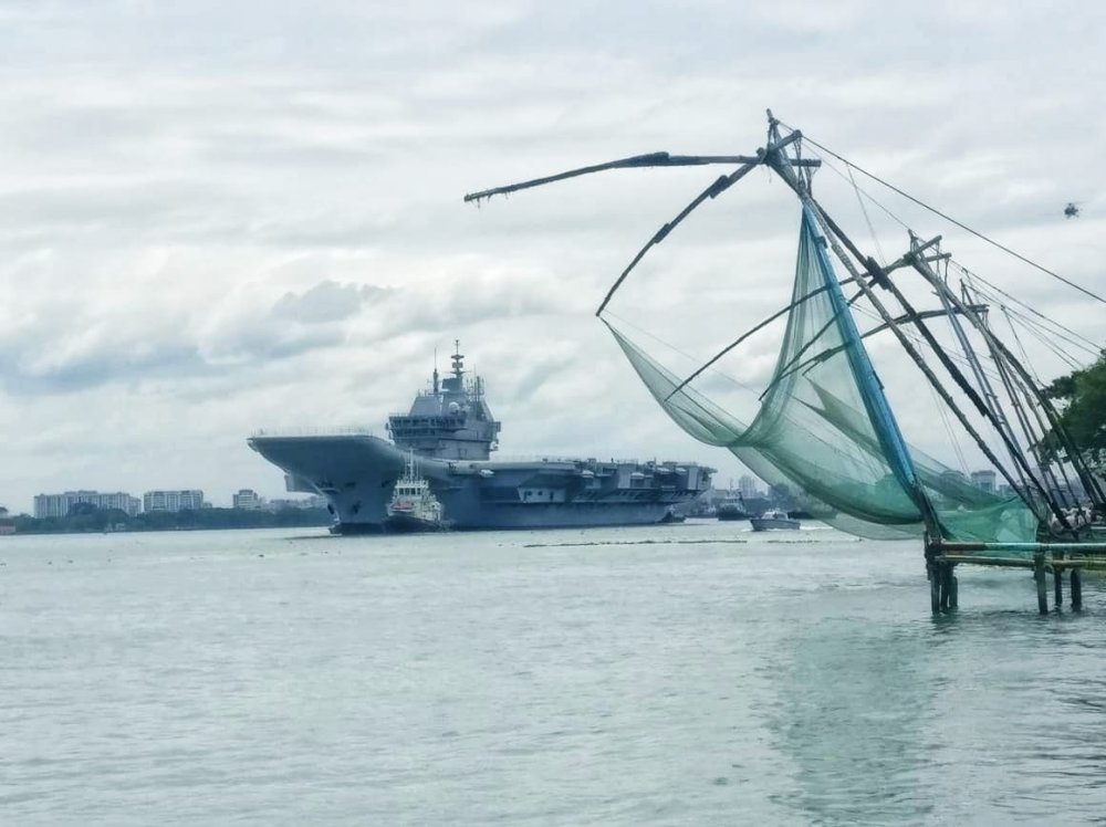 印度国产航母海试图片