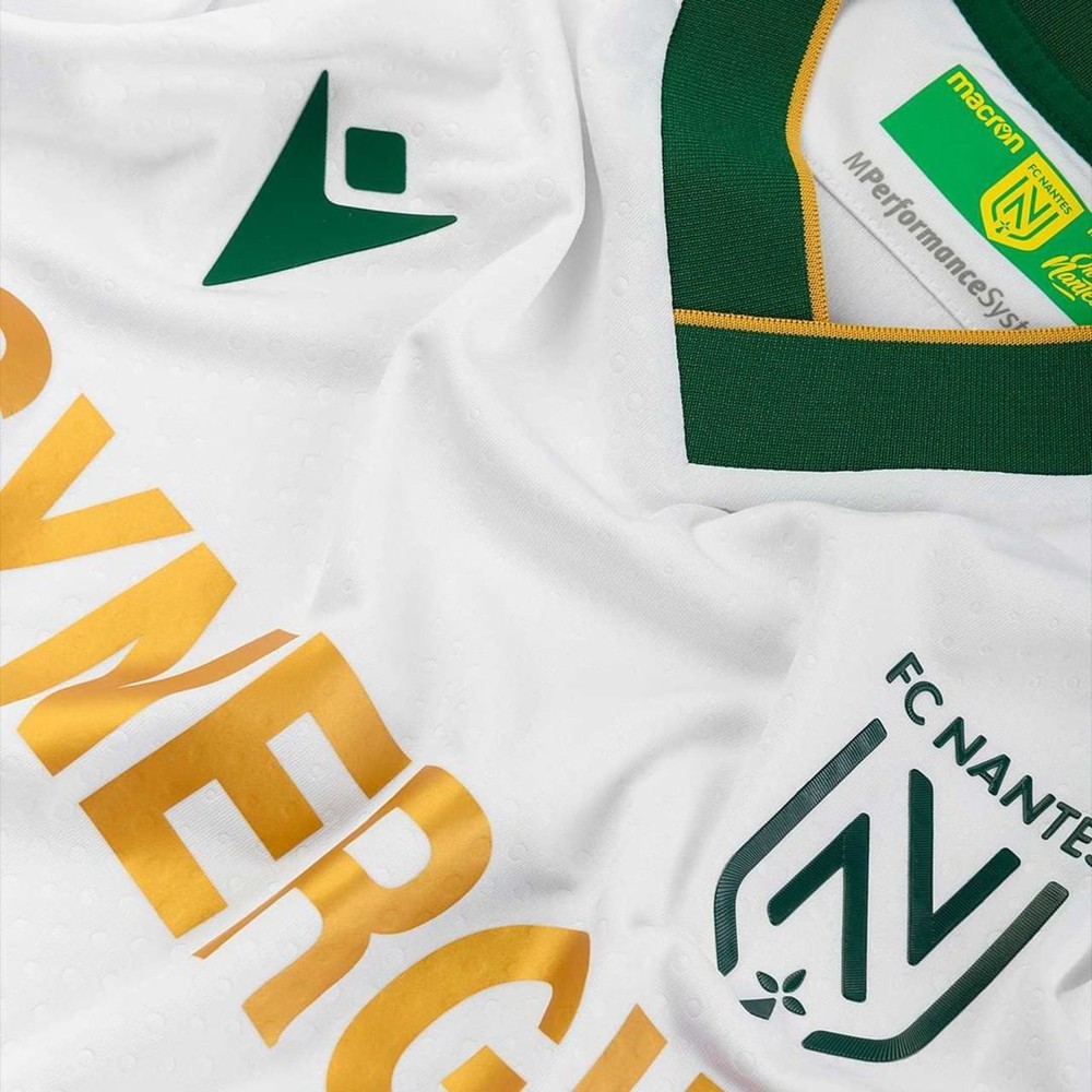 南特发布2021/22赛季客场球衣_腾讯新闻