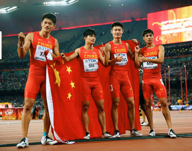 短跑接力预赛,中国男队跟美国同组,苏炳添率队冲奖牌