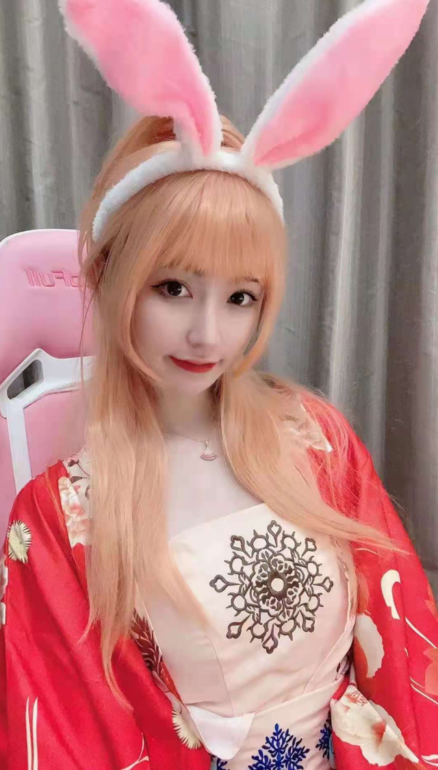 网友:请立即出道|九天狐|王者荣耀&李白|王者荣耀|cosplay|卷卷