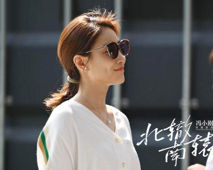 家庭主妇司梦 ( 啜妮 饰)