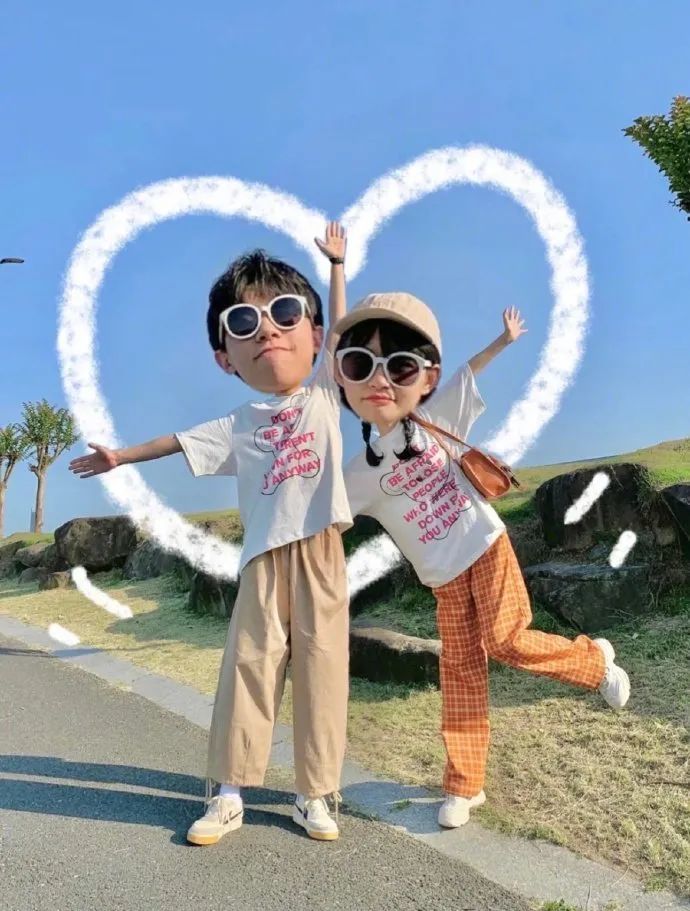 趣味情侣大头拍照超可爱超甜的情侣pose