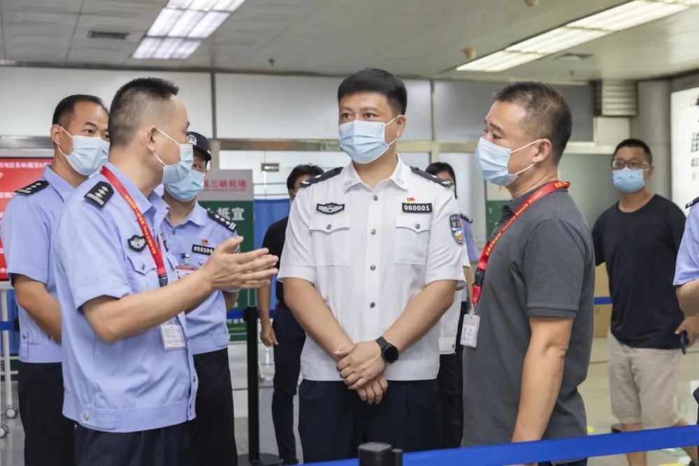 宜昌门户,是疫情防控"严防输入"的重中之重,要以争创全国文明典范城市