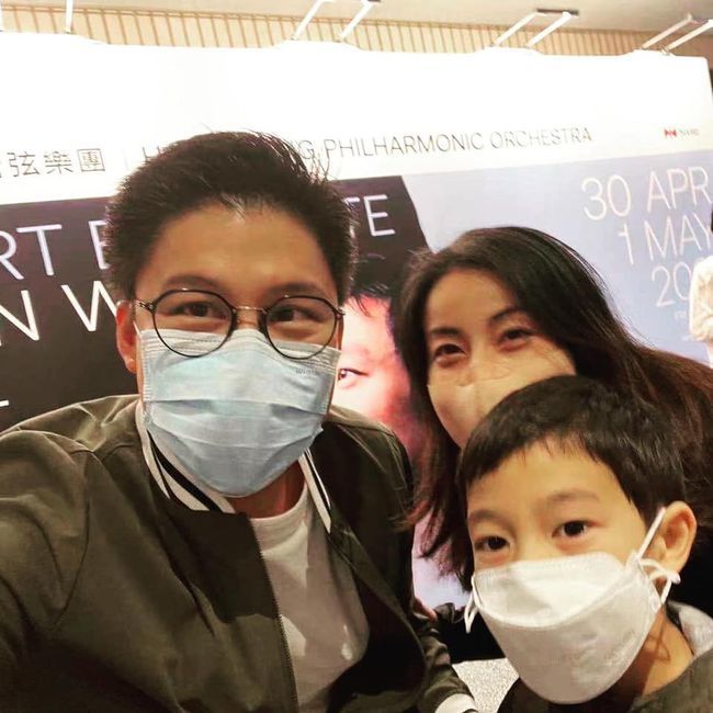 霍启刚独自照顾子女三星期深感不容易 盛赞郭晶晶为家庭付出良多 全网搜