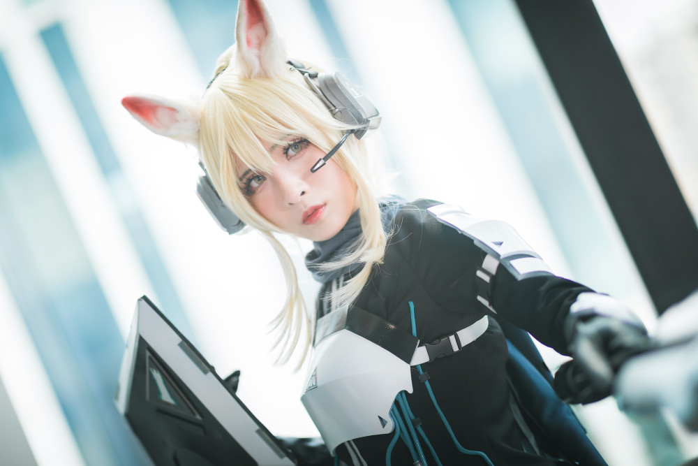 【cosplay欣赏】明日方舟-临光 35期_腾讯新闻