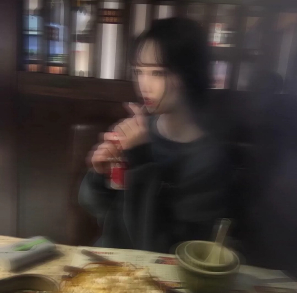 模糊系女生头像朦胧的美感