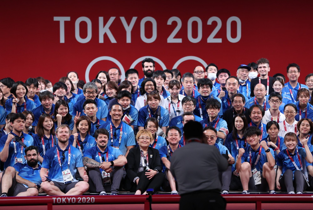 东京奥运冠军集体照图片