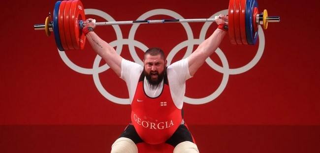 地球人最强大力士是他!最近三年破18次世界纪录